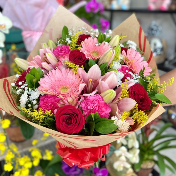 Buqu com Flores Nobres