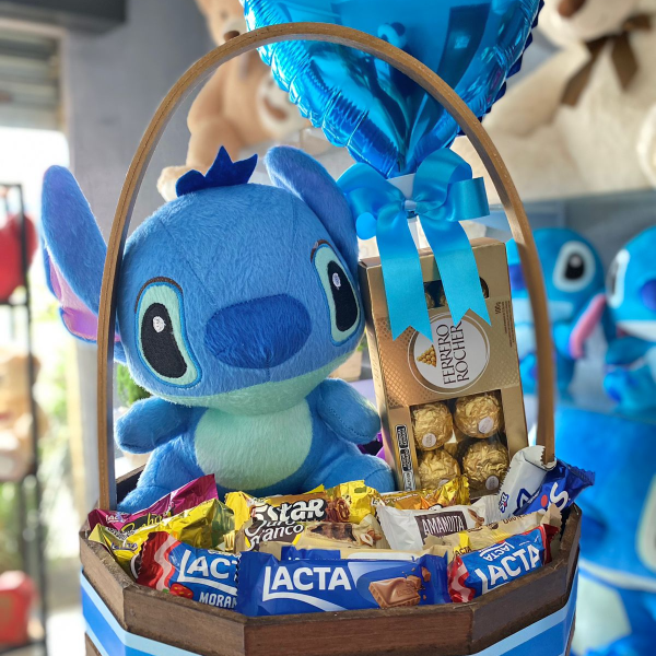 Cesta de Chocolate com Ferrero Rocher Balo  Urso Stitch e Chocolates Sortidos
