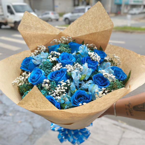 Buqu de 12 Rosas Azuis